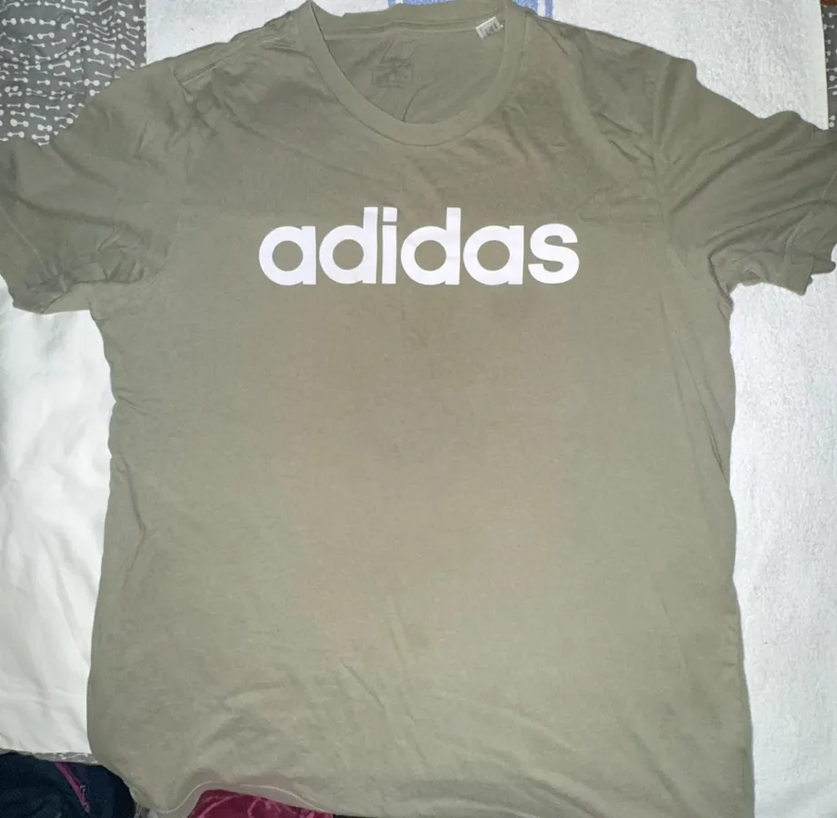 Adidas khaki T shirt Sz M - Photo 1 of 4
