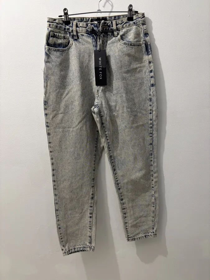 White fox washed jeans - Photo 3 of 3