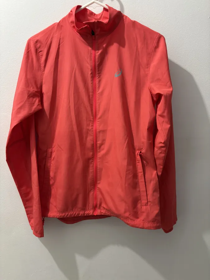 ASICS Women’s packable light jacket - Photo 1 of 2
