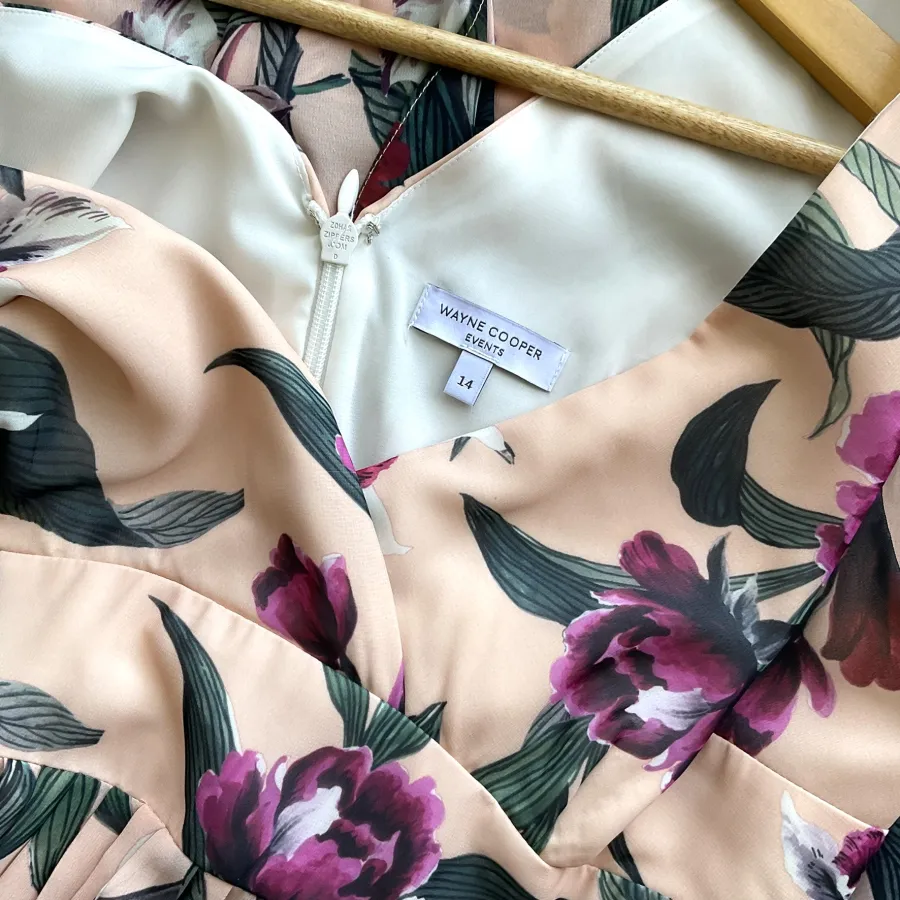 Wayne Cooper Events Woman's Size 14 Peach Floral Lined Chiffon Maxi Dress - Photo 5 of 5