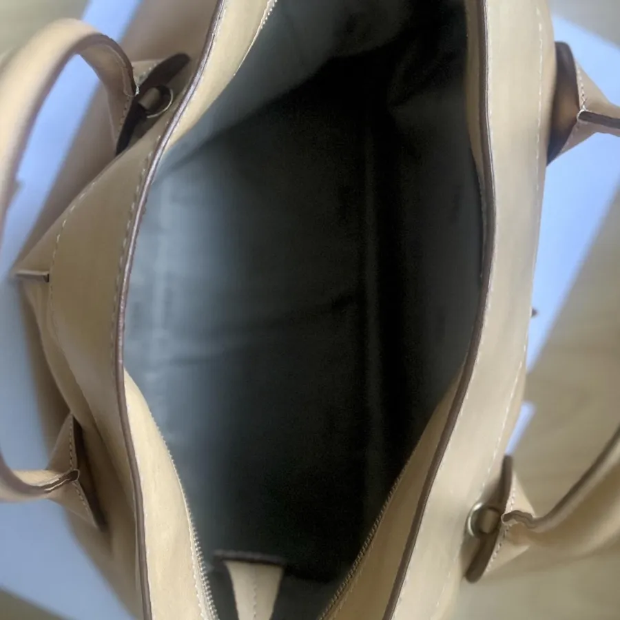 Tod’s Tan D-Styling Tote Bag – Classic Structured Leather Shoulder Bag - Photo 4 of 8