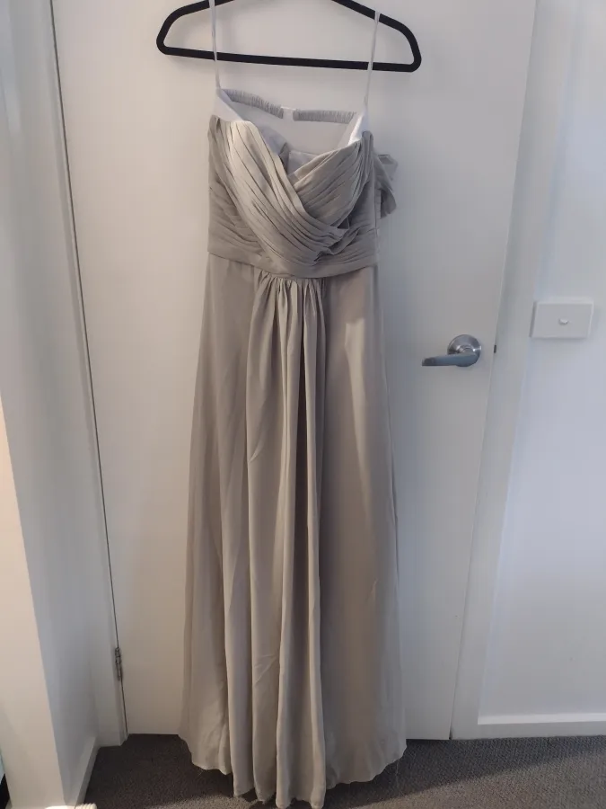 Grey dress - Photo 1 of 2