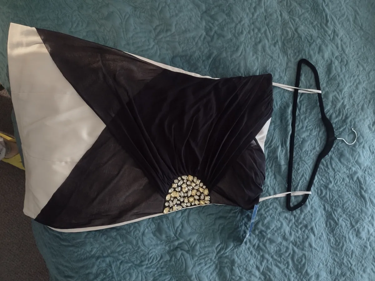 Cocktail dress - Photo 1 of 3