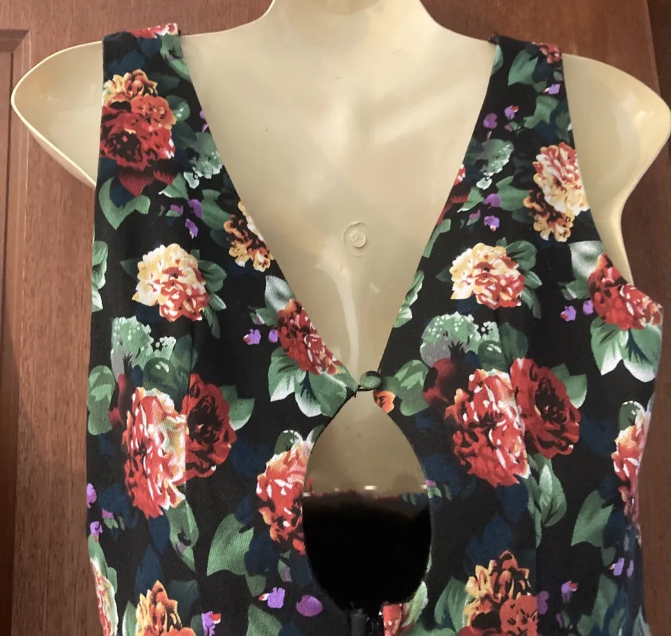 Chicabooti Floral Dress Fit & Flare Lined Tulle Petticoat Size 8 - Photo 2 of 6