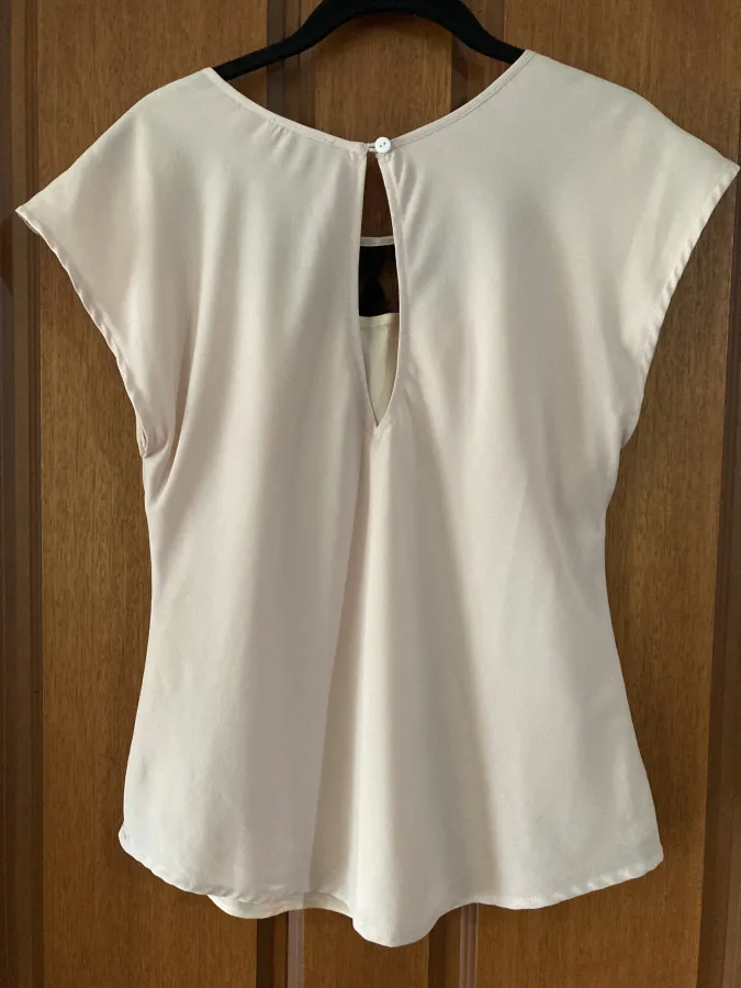 Bluejuice pale pink top with black bow neck detail. Size 10 - Photo 3 of 5