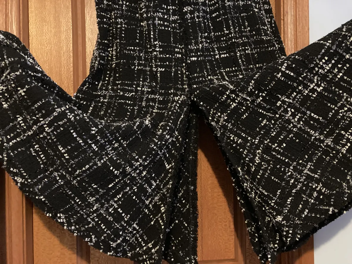 Country Road black wool mix tweed full midi skirt with front and rear splits. Italian fabric. Size 14.  NEW with tags. - Photo 4 of 8