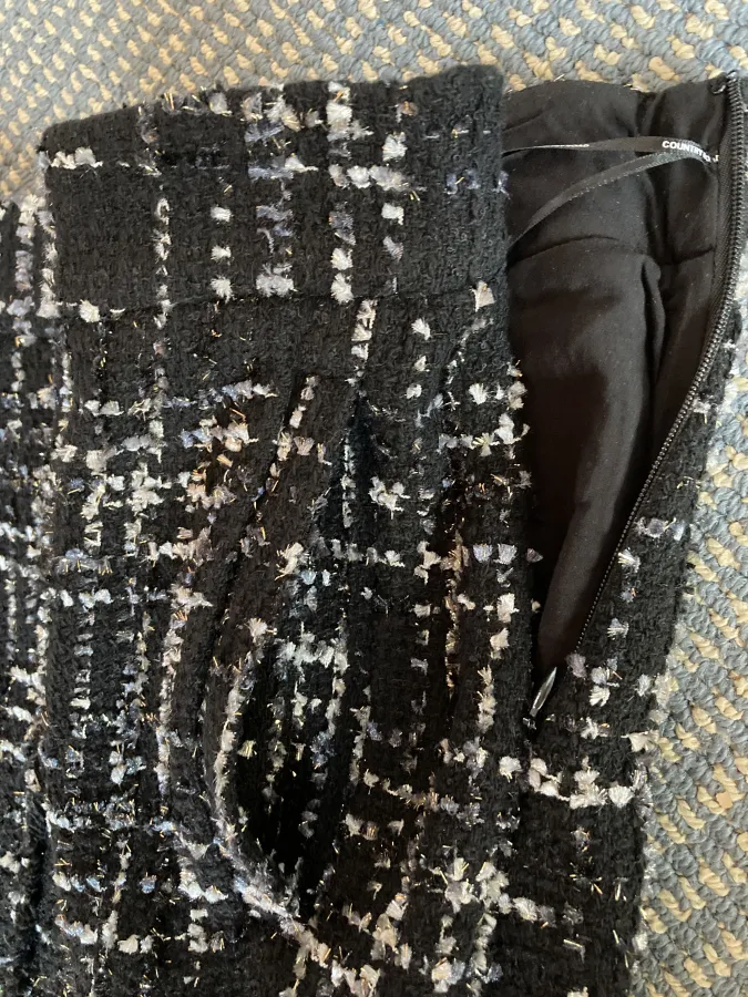 Country Road black wool mix tweed full midi skirt with front and rear splits. Italian fabric. Size 14.  NEW with tags. - Photo 6 of 8