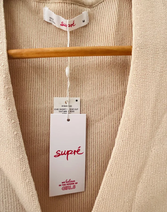 Bodycon knitted cut-out dress - Photo 3 of 4