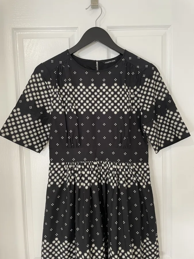 Country Road: Black and White Midi Dress - Photo 2 of 12