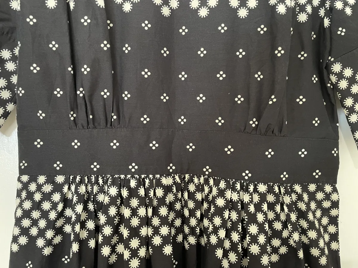 Country Road: Black and White Midi Dress - Photo 6 of 12