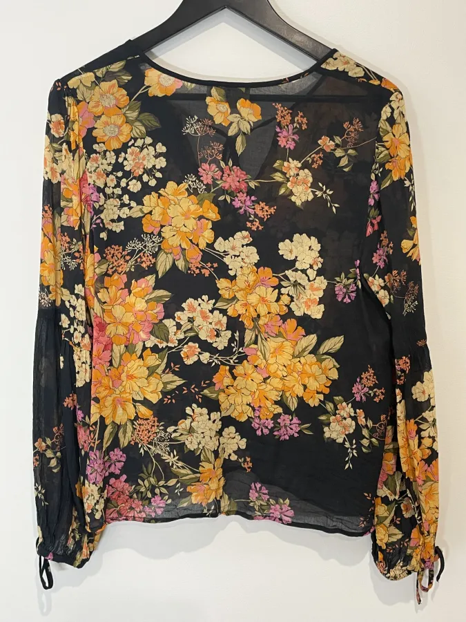 Auguste: Floral Print Blouse - Photo 8 of 8