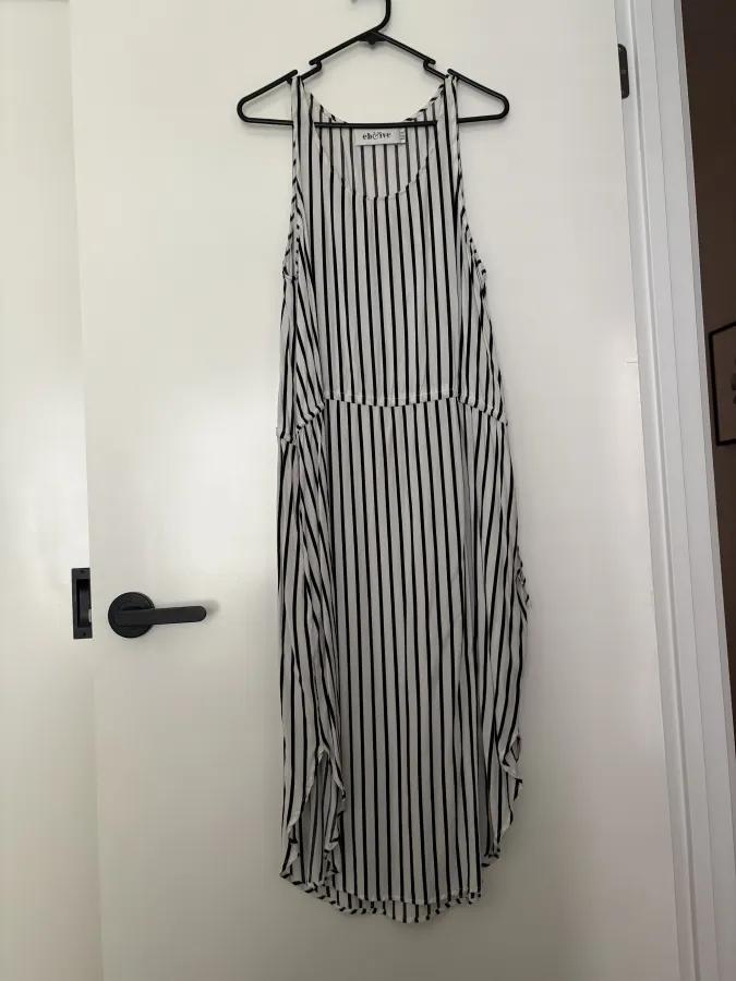 Striped cocktail dress - Photo 2 of 4