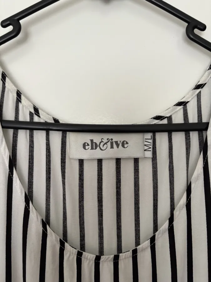 Striped cocktail dress - Photo 3 of 4