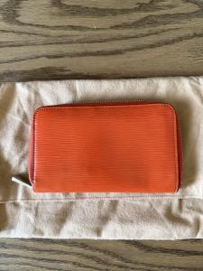 Louis Vuitton Wallet - Photo 2 of 3