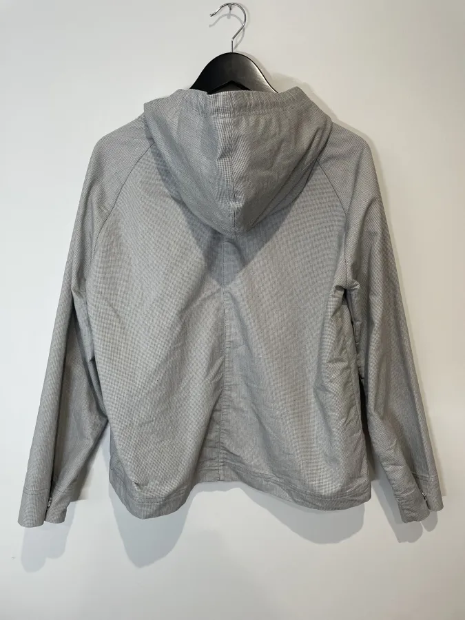 Lee Mathews: Lightweight Hooded Jacket - Photo 9 of 9