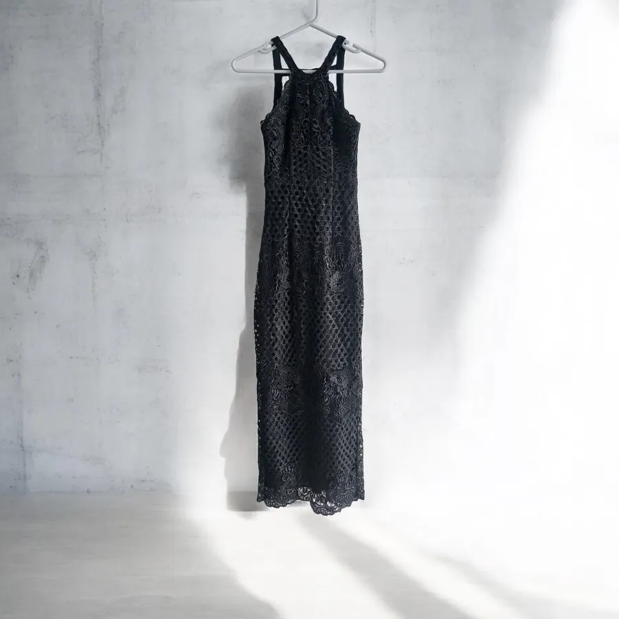 Bariano Black Lace Evening Gown Size 6 – Halter Neck Criss-Cross Back Maxi Back Split Hem Occasion Dress - Photo 4 of 6