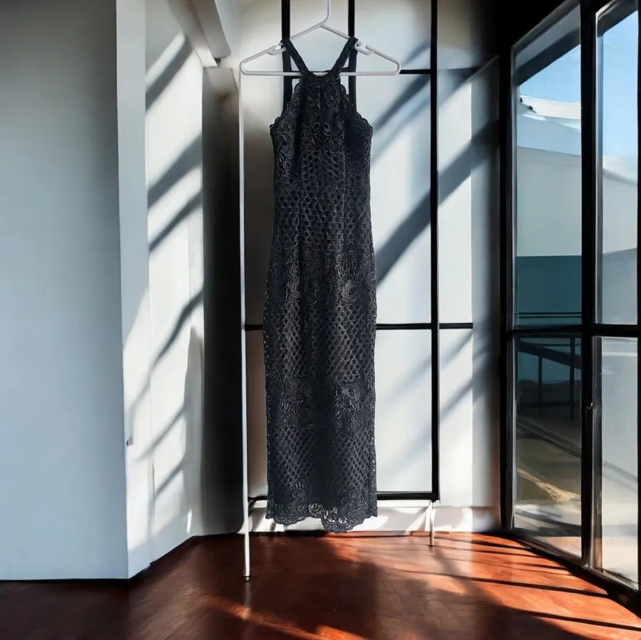 Bariano Black Lace Evening Gown Size 6 – Halter Neck Criss-Cross Back Maxi Back Split Hem Occasion Dress - Photo 1 of 10