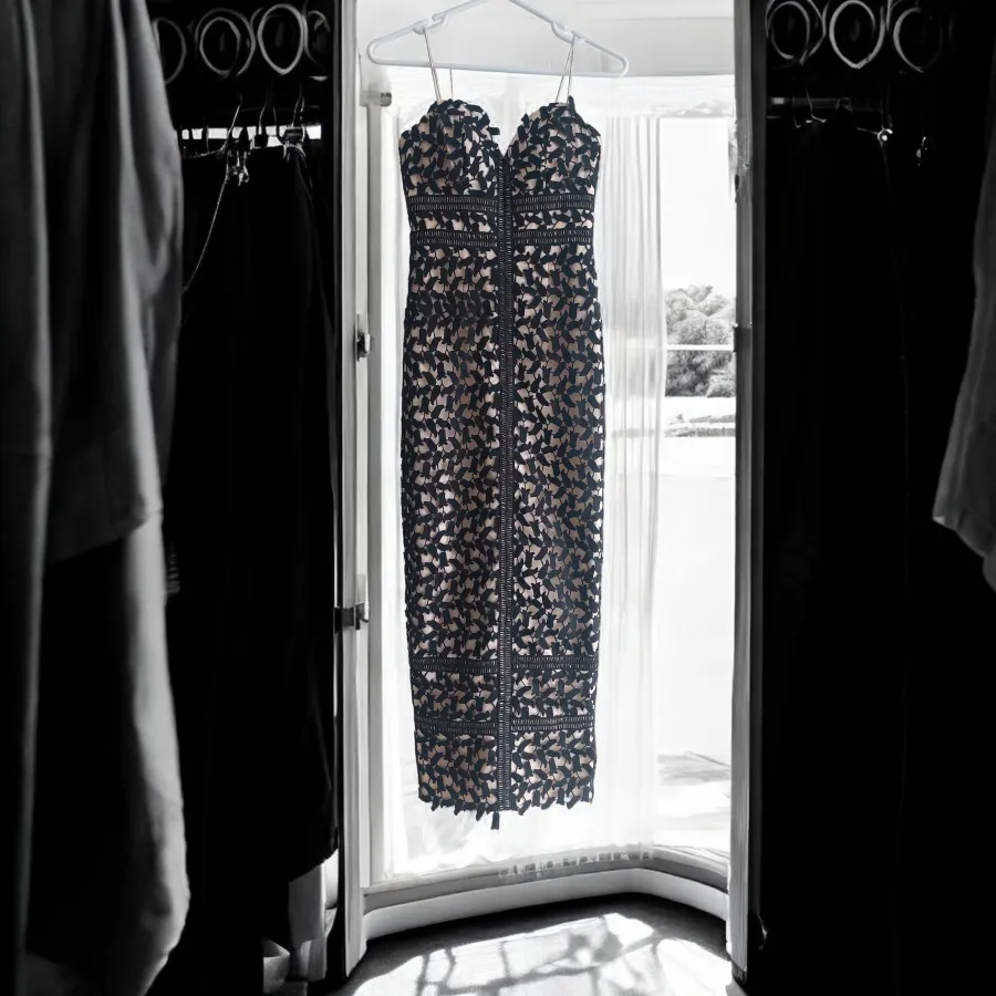 Bariano Formal Evening Gown Maxi Dress Size 6 – Black Floral Embellished Lace Cream Lined Spaghetti Strap Back Split Hem Dress - Photo 1 of 7