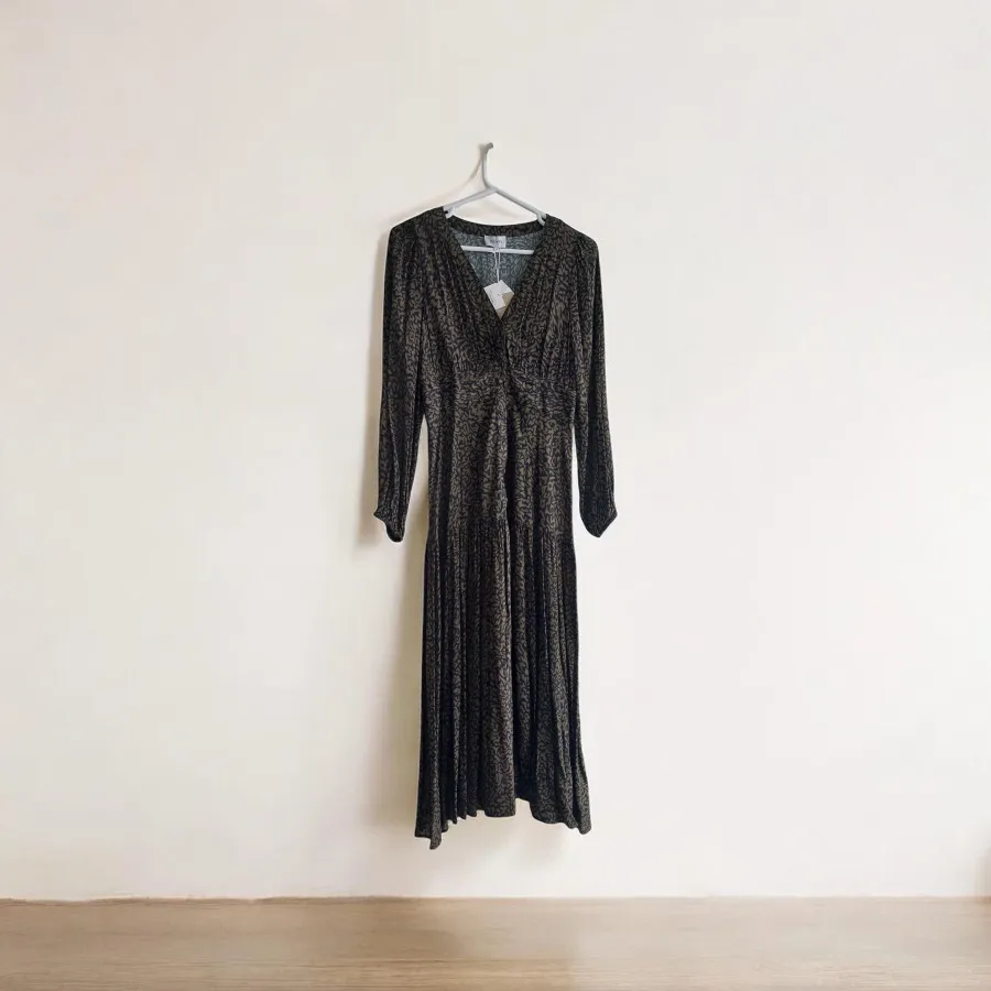 Piper Maxi Dress Size 8 – Dark Green & Black Printed Long Sleeve Button Front Dress BNWT - Photo 3 of 7