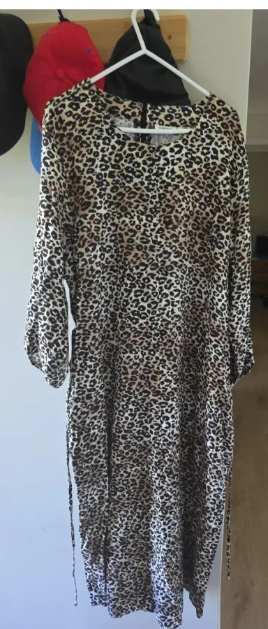 Women leopard print dress - Photo 1 of 3