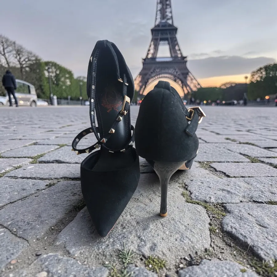 Opera Black Suede Pointed Toe 4" Heels Size 36 AU5 Criss Cross Strap Gold Stud Detail - Photo 5 of 6