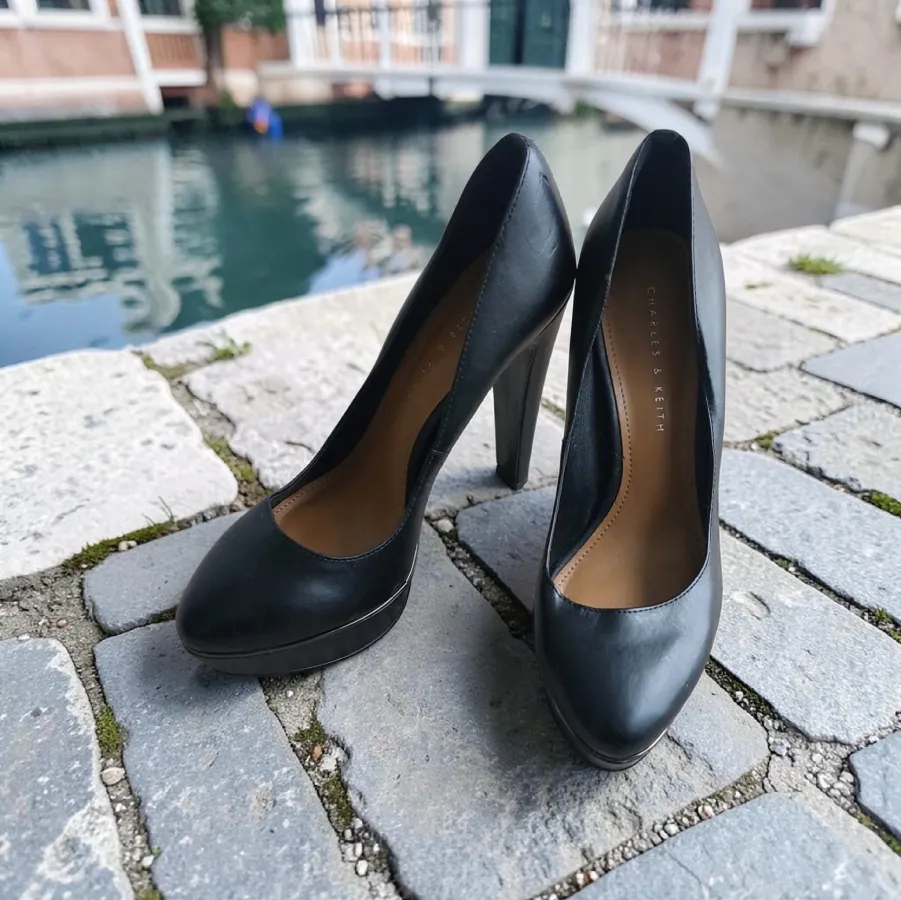 Charles & Keith High-Heeled Pumps Black Size 36 AU 5 - Photo 1 of 5