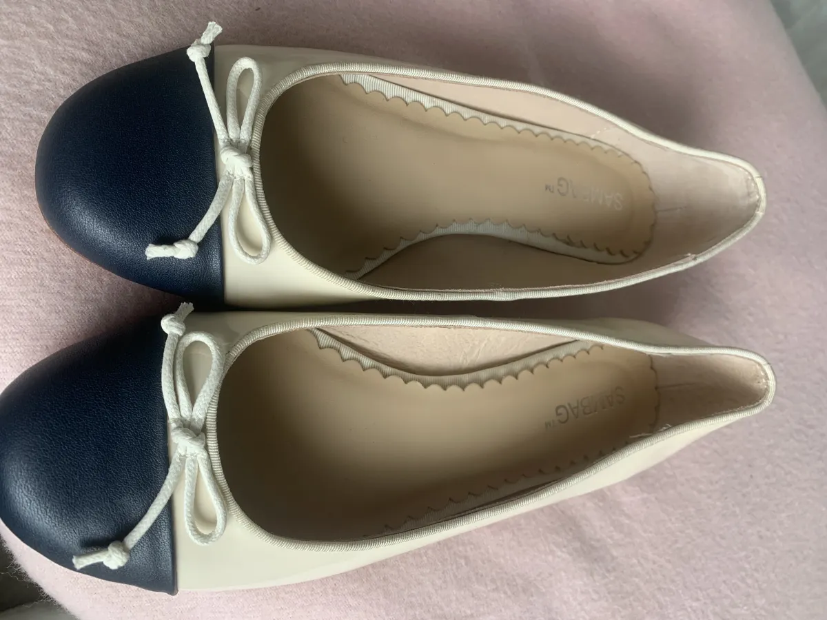 Size 40 Two tone navy stone ballet flats - Photo 3 of 5