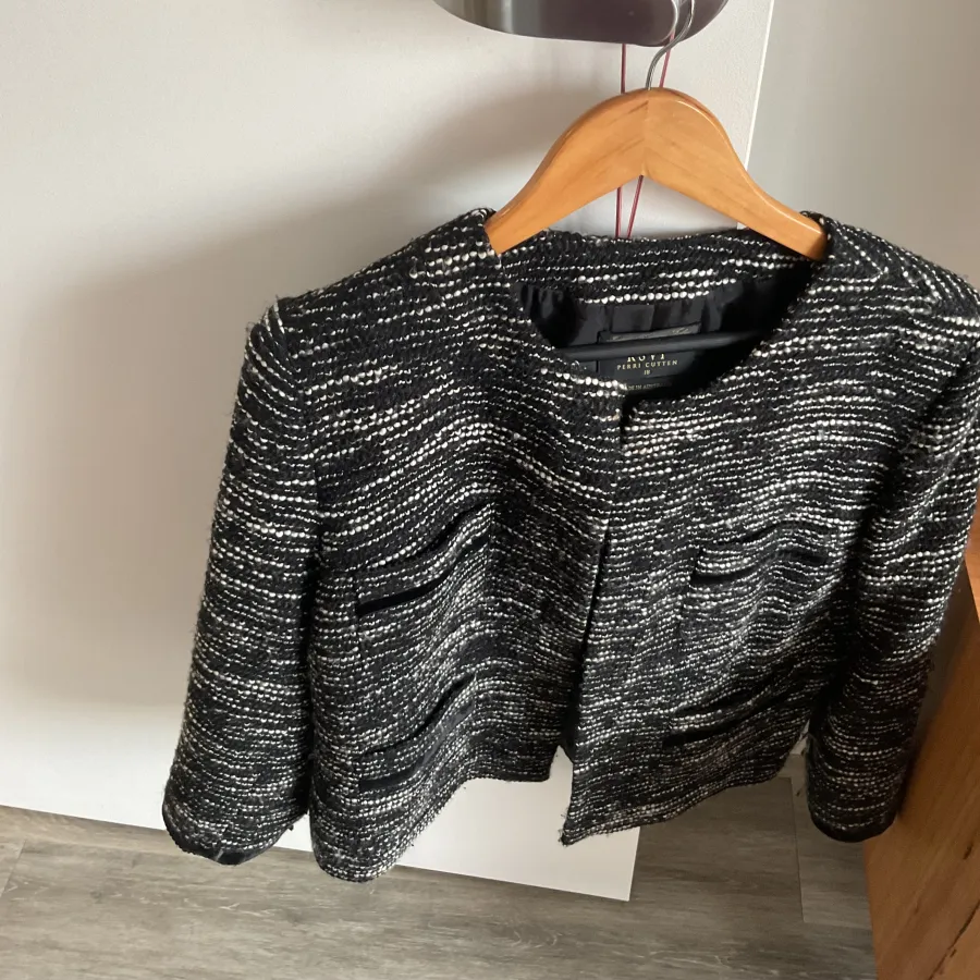 Black and white Wool Perri Cutten suit - Photo 1 of 5