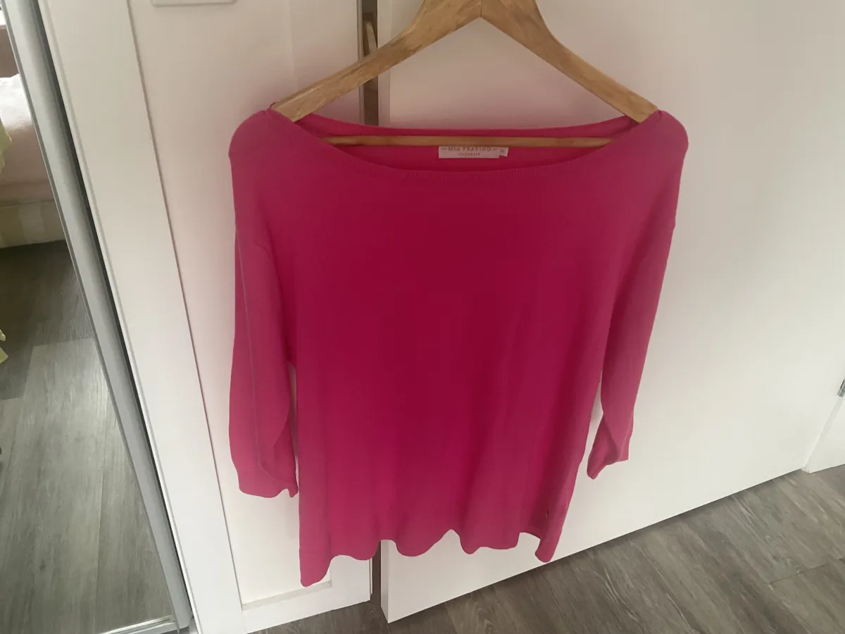 Women’s Cashmere pink top - Photo 1 of 3