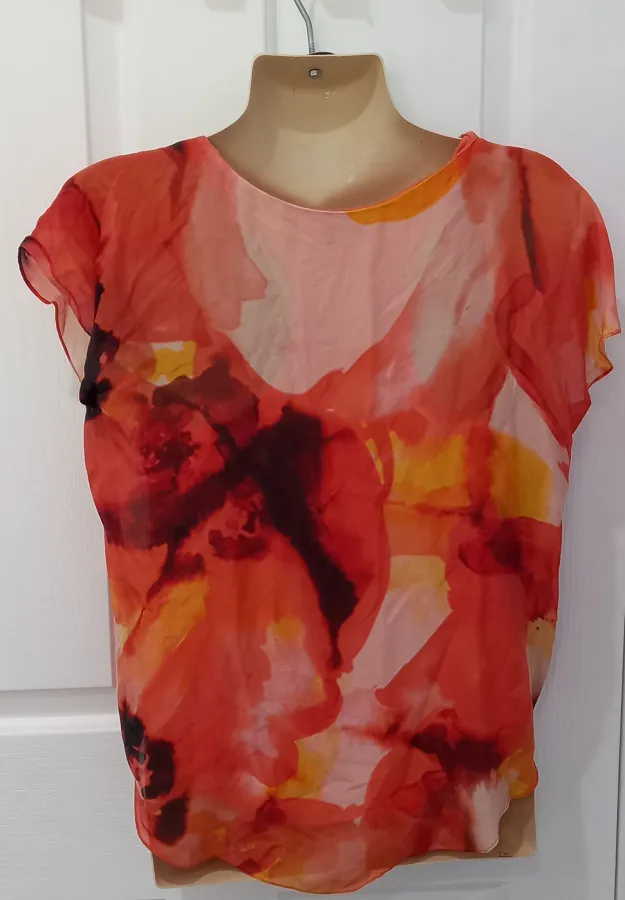 Women’s Shirt Size 8 - Photo 2 of 2