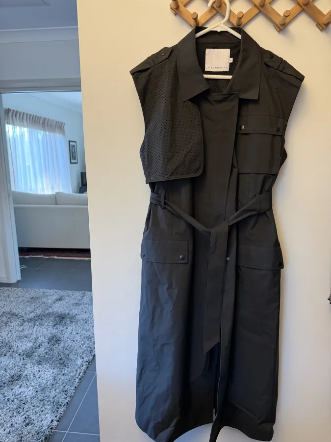 Aje sleeveless long jacket - Photo 2 of 3