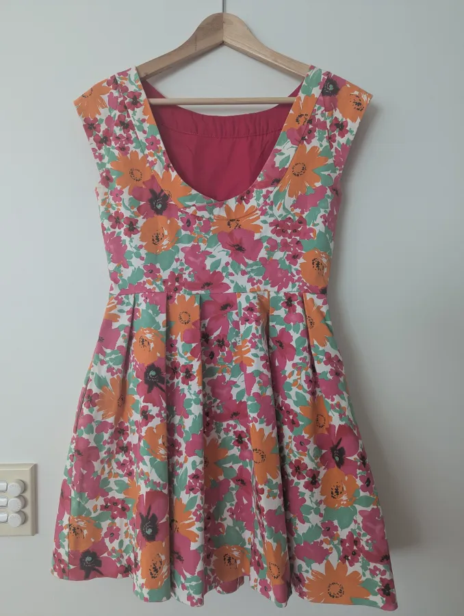 Zara dress - Photo 5 of 5