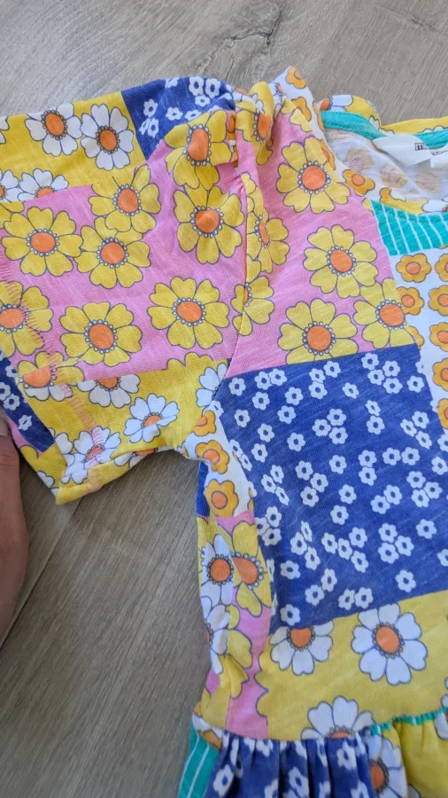 Girls make shake brand dress. Fun flower print. Size 9 - Photo 5 of 7