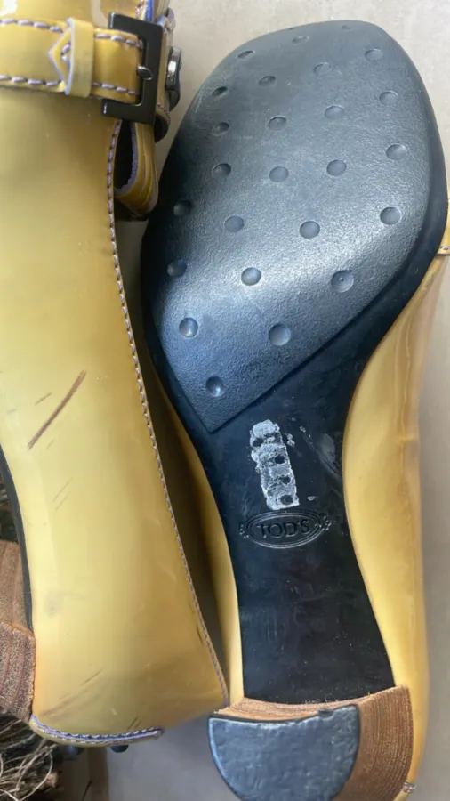 LADIES TOD’S SHOES SIZE 37.5 - Photo 3 of 9