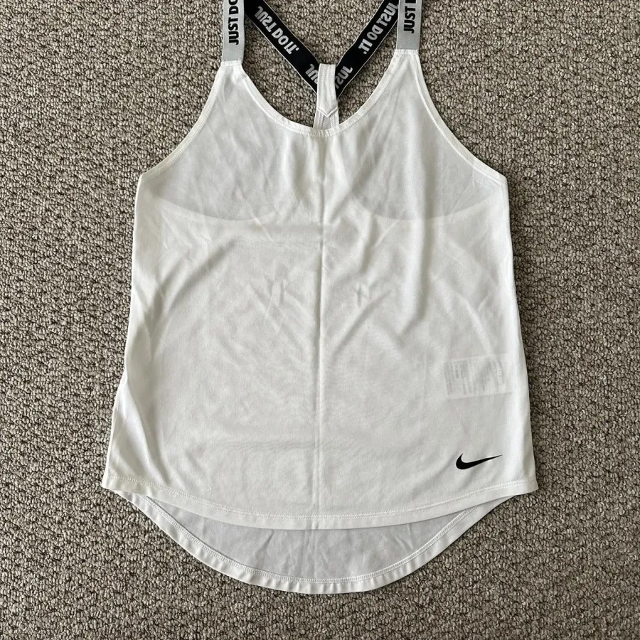 Nike razorback singlet - Photo 1 of 3